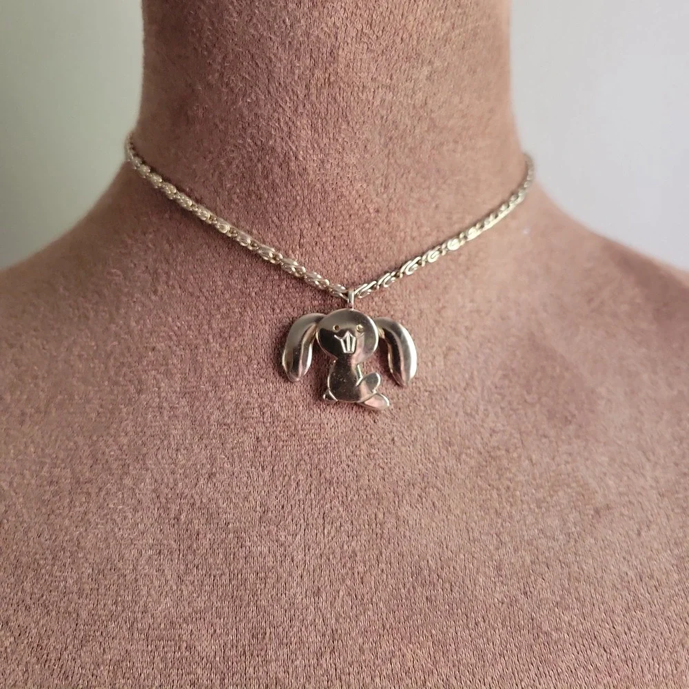 Avon 1976 Flopsi Bunny Necklace Gold Tone Vintage Kids Jewelry 15